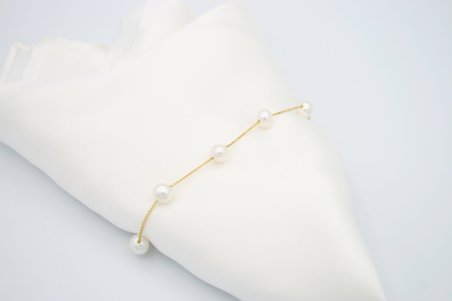 Station Pearl Bracelet