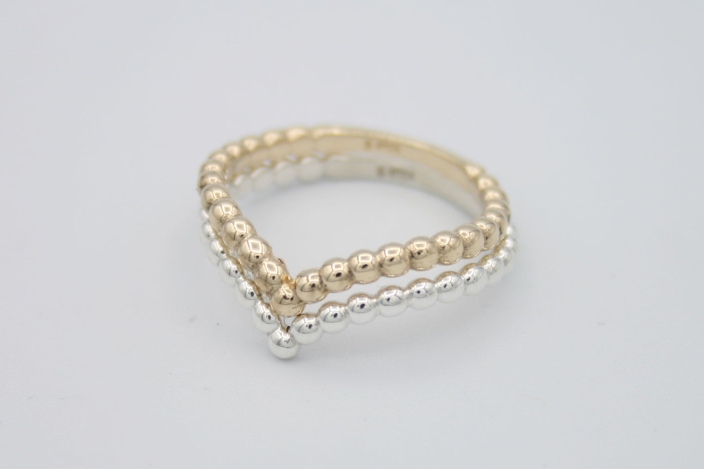 V-ded Stacking Ring