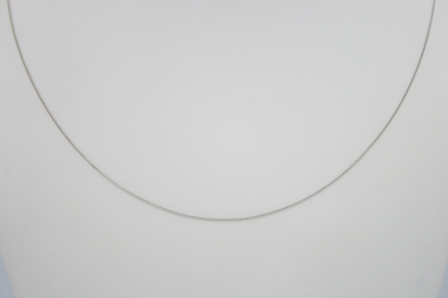 Everyday Box Chain