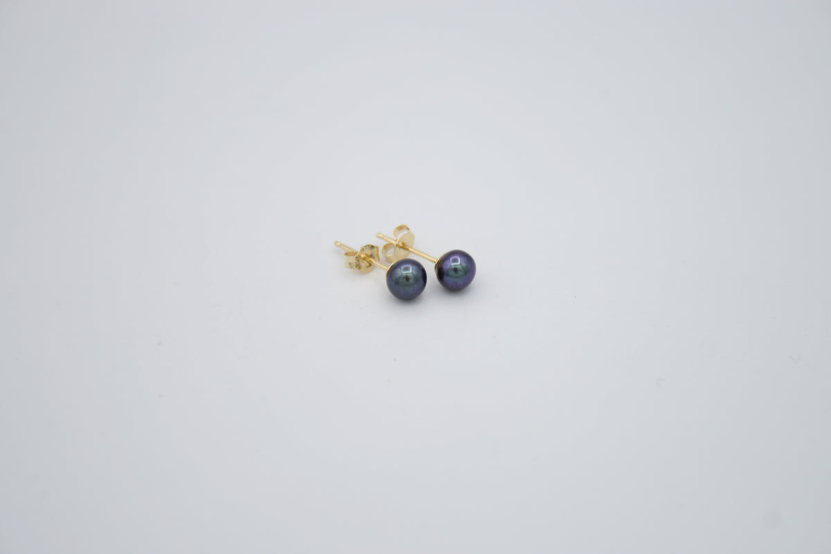 Black Freshwater Pearl Studs