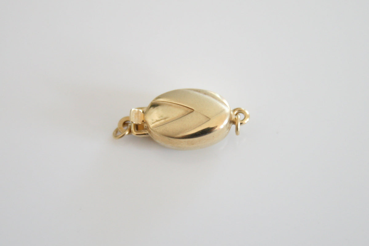 Oval Pearl Clasp