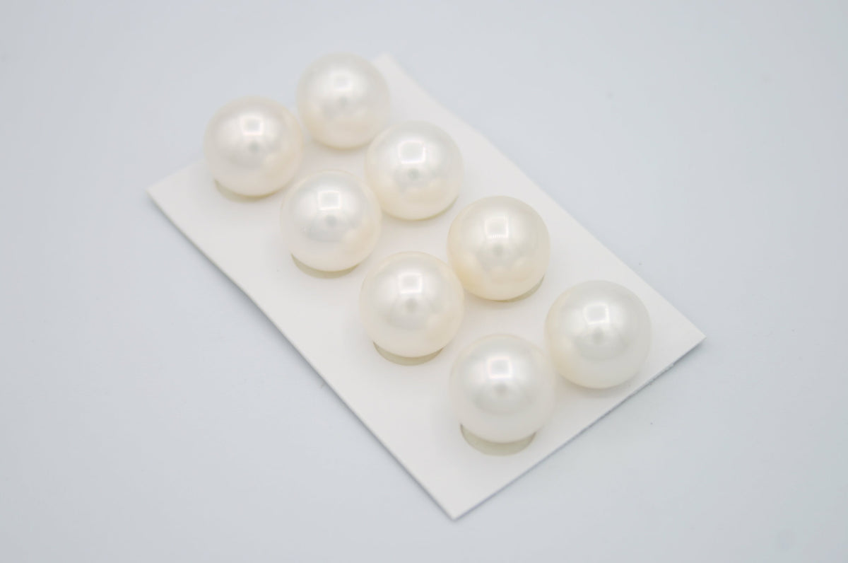 Loose Freshwater Pearls Half Drilled
