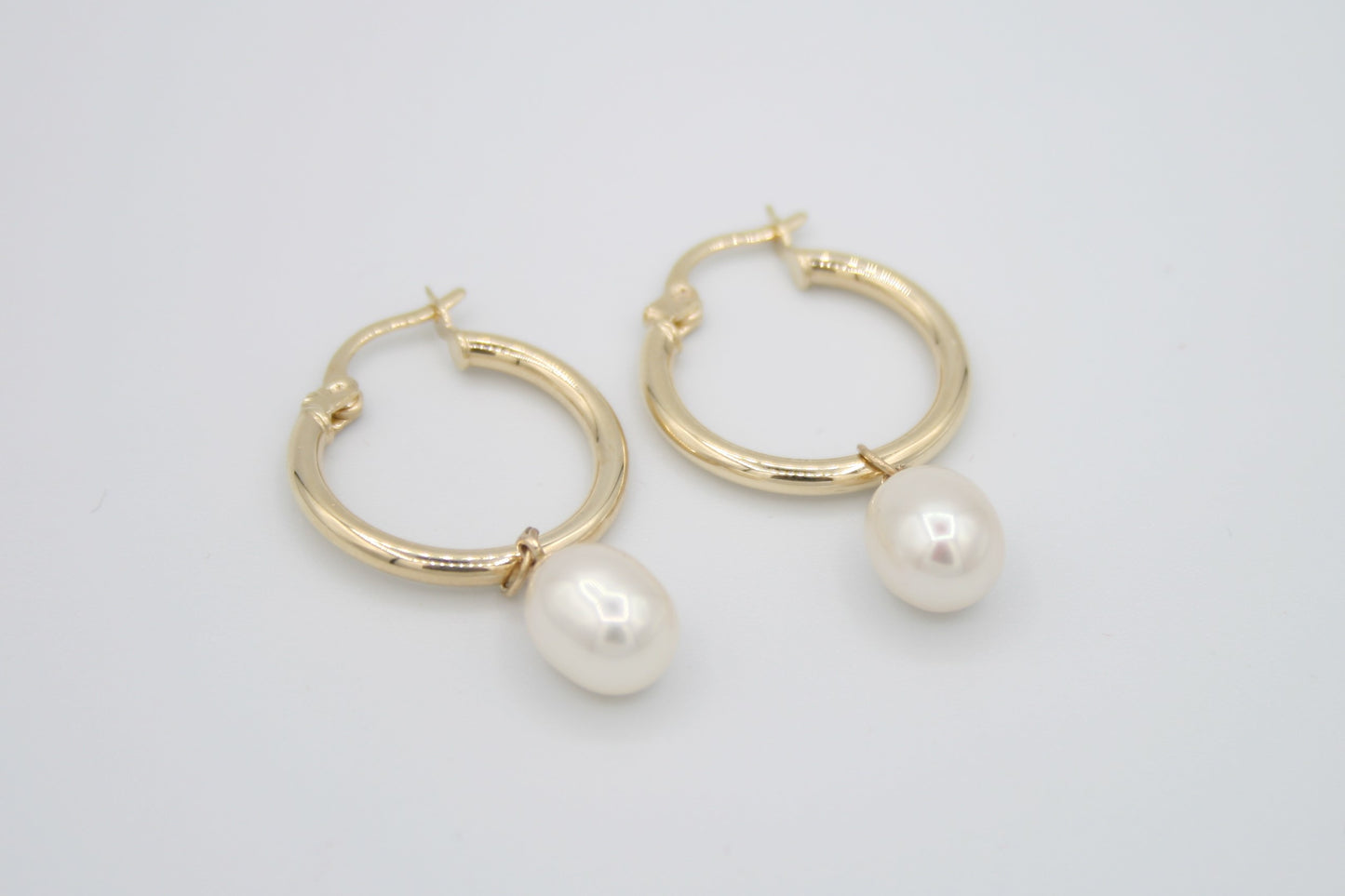 Oval Pearl Charm